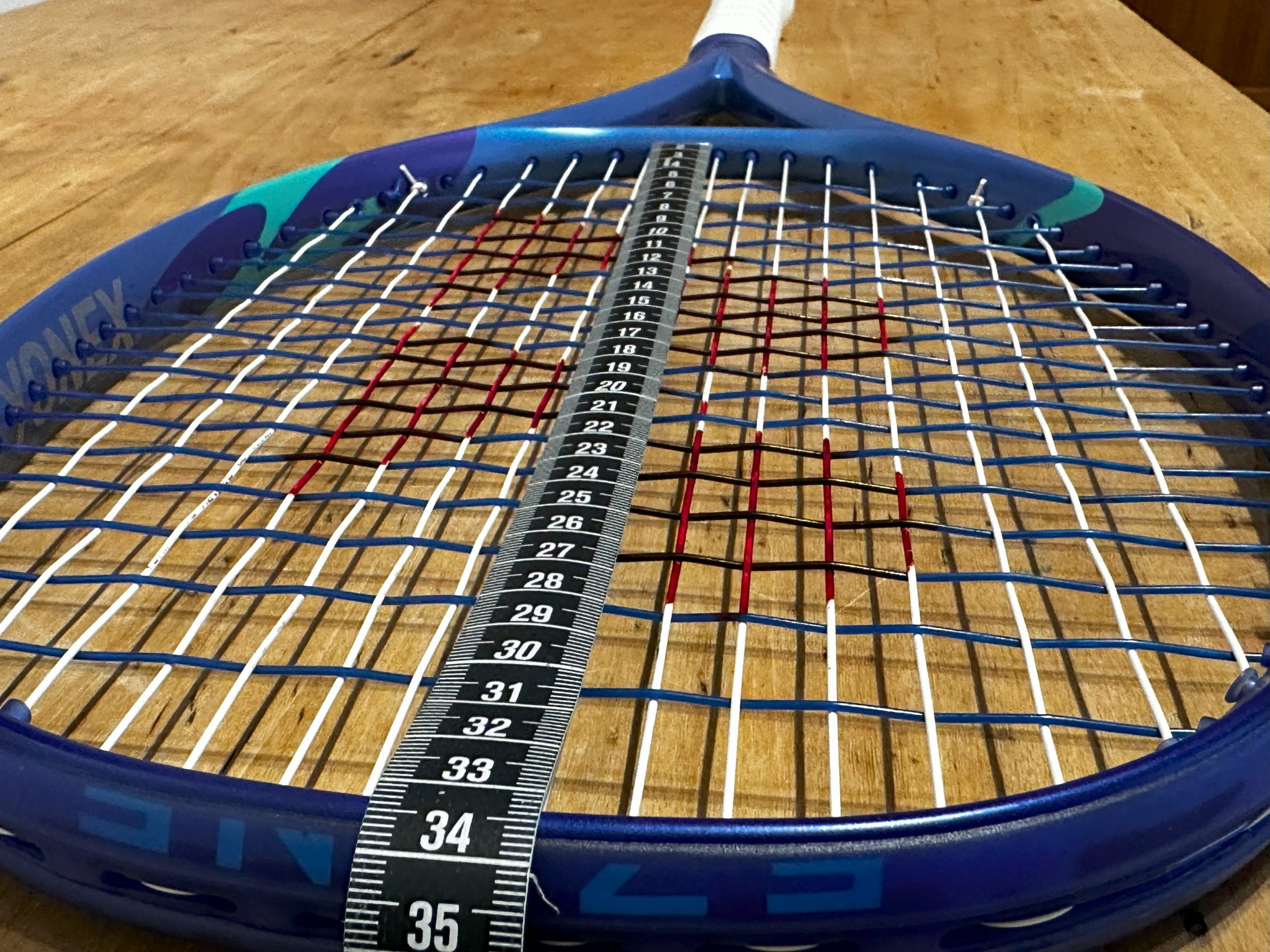 Vermessung 2 Rackets Tennis Saitenwerk_